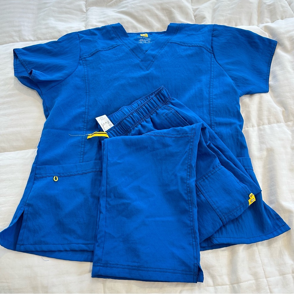 WonderWink XL scrub set Four-Stretch Women's Modern Fit in Blue